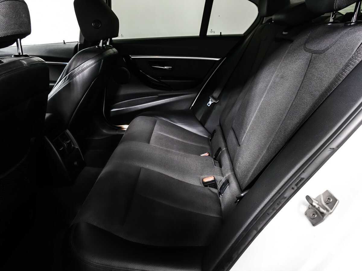 BMW 3 серии с пробегом — 2016 год. Фото: #13