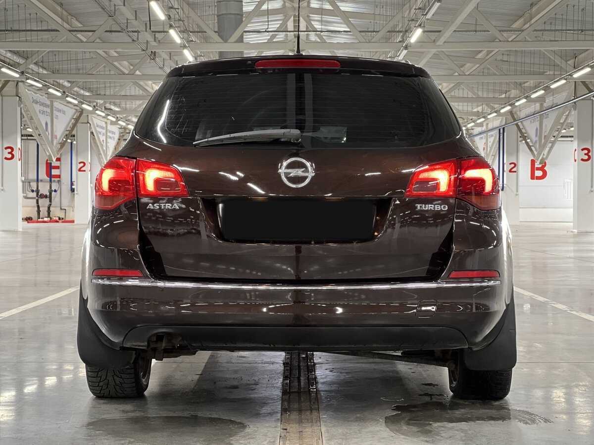 Opel Astra с пробегом — 2013 год. Фото: #5