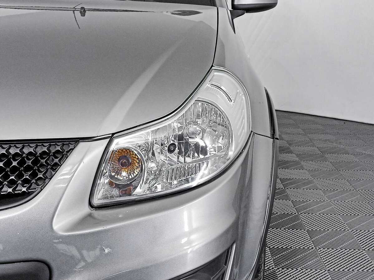 Suzuki SX4 с пробегом — 2012 год. Фото: #16