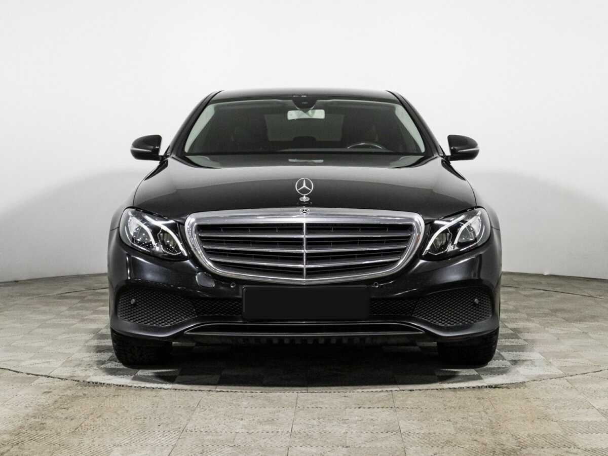 Mercedes-Benz E-Класс с пробегом — 2019 год. Фото: #1