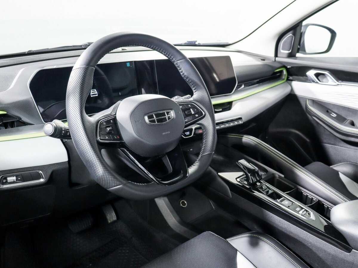 Geely Coolray с пробегом — 2023 год. Фото: #13