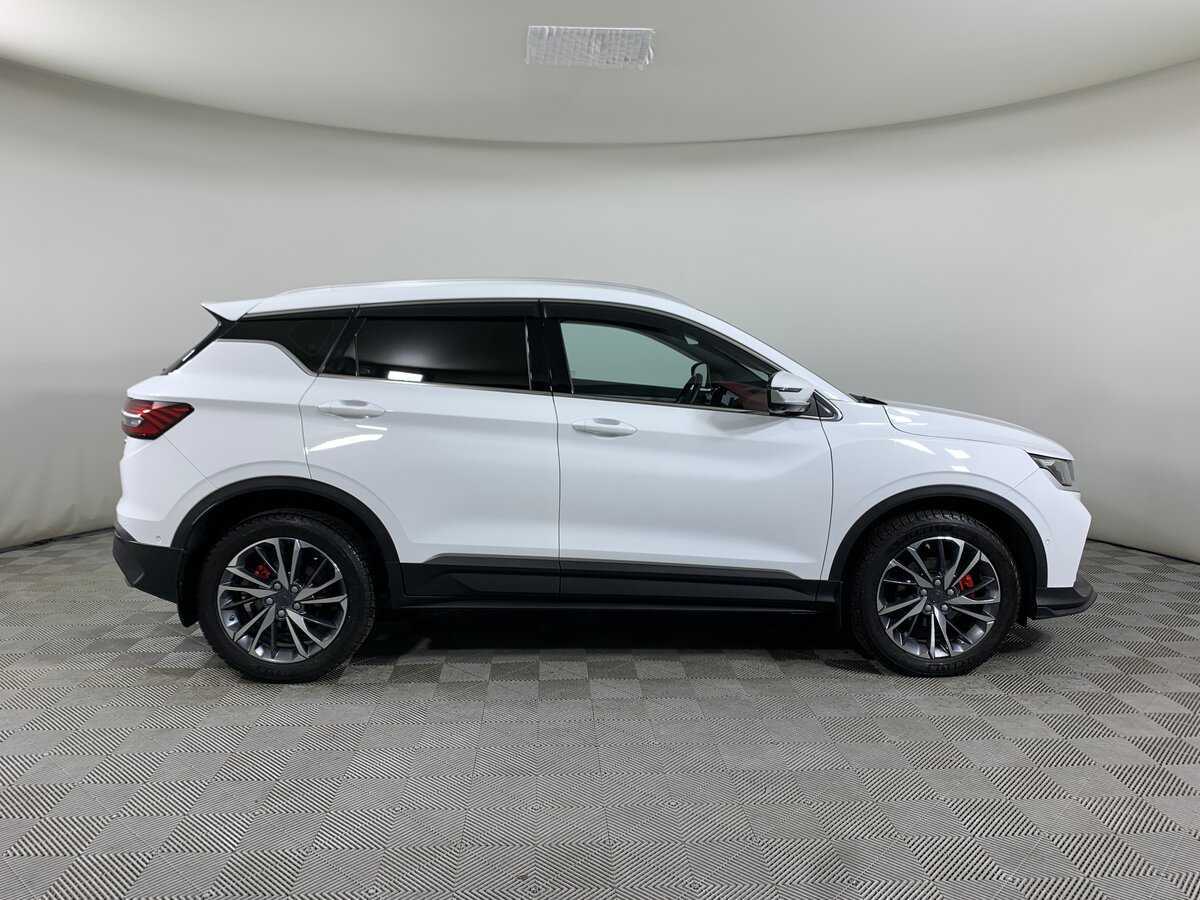 Geely Coolray с пробегом — 2023 год. Фото: #3