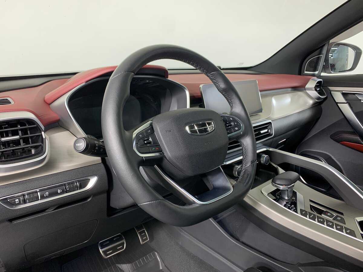 Geely Coolray с пробегом — 2023 год. Фото: #11