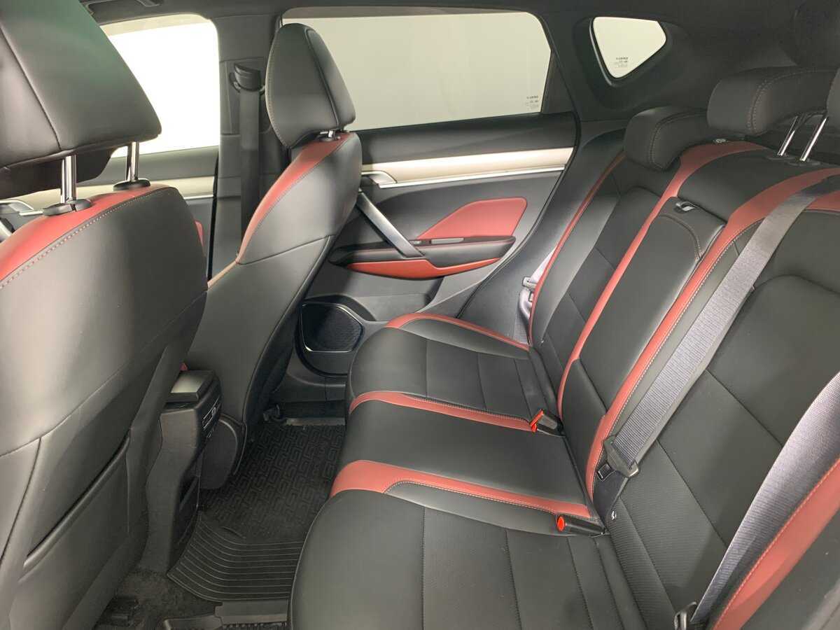 Geely Coolray с пробегом — 2023 год. Фото: #19