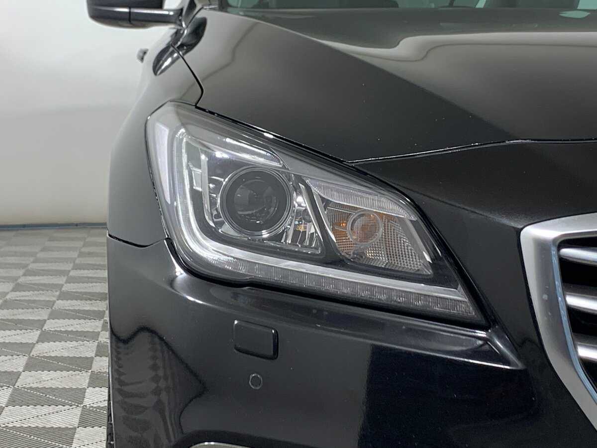 Hyundai Genesis с пробегом — 2016 год. Фото: #9