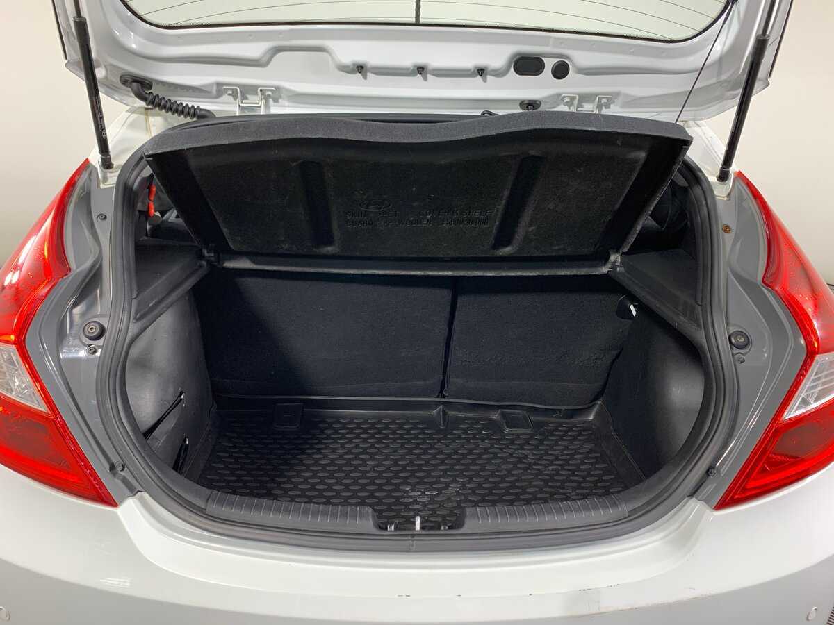 Hyundai Solaris с пробегом — 2016 год. Фото: #19