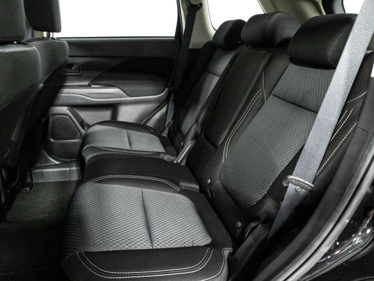 Mitsubishi Outlander с пробегом — 2021 год. Фото: #8
