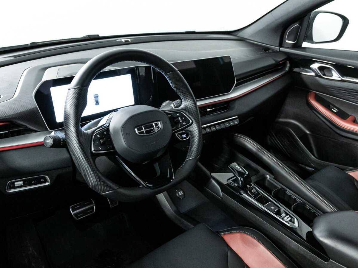 Geely Coolray с пробегом — 2023 год. Фото: #10