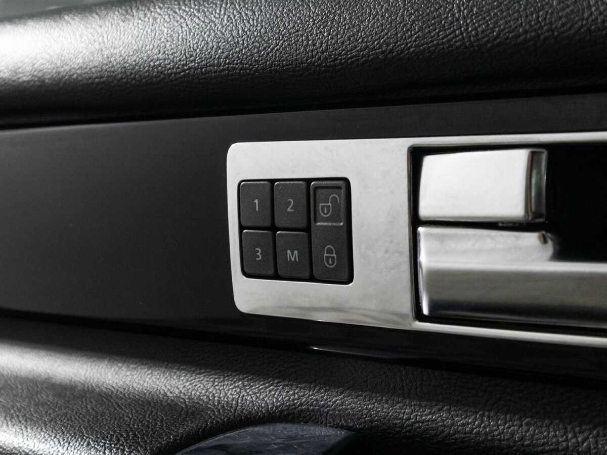 Land Rover Discovery с пробегом — 2012 год. Фото: #16