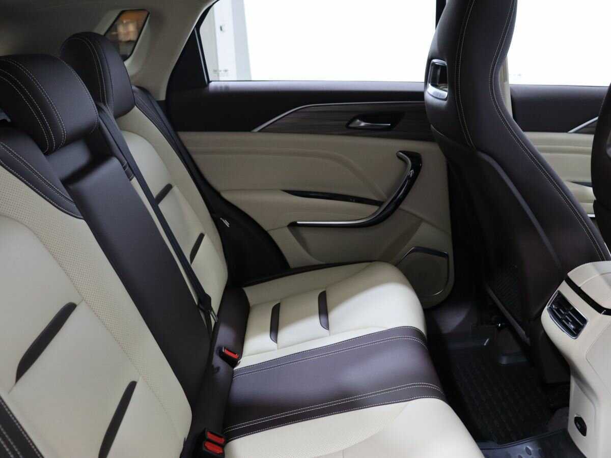 FAW Bestune T77 с пробегом — 2023 год. Фото: #23