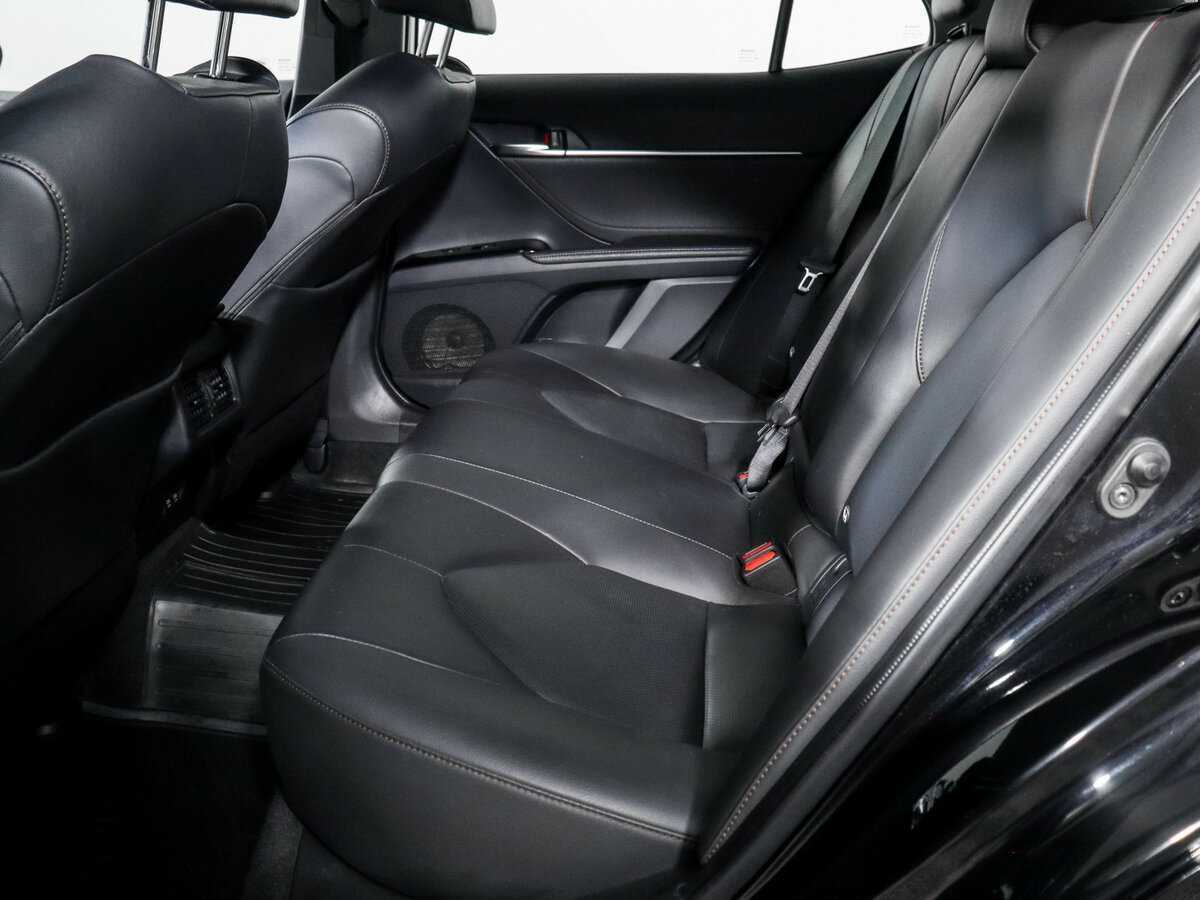 Toyota Camry с пробегом — 2019 год. Фото: #9