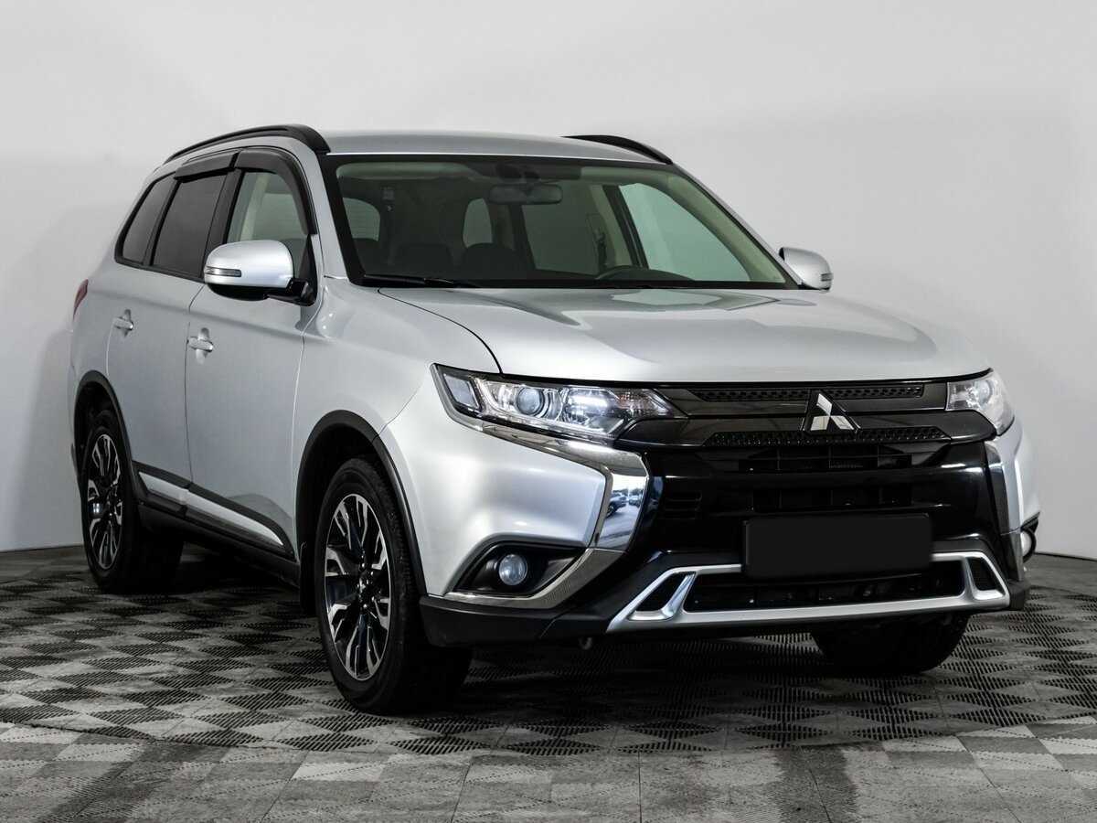 Mitsubishi Outlander с пробегом — 2021 год. Фото: #2