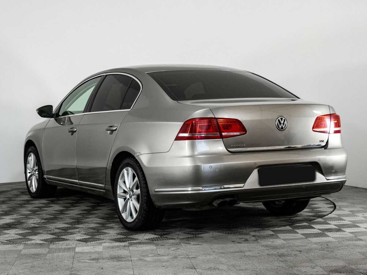 Volkswagen Passat с пробегом — 2012 год. Фото: #4