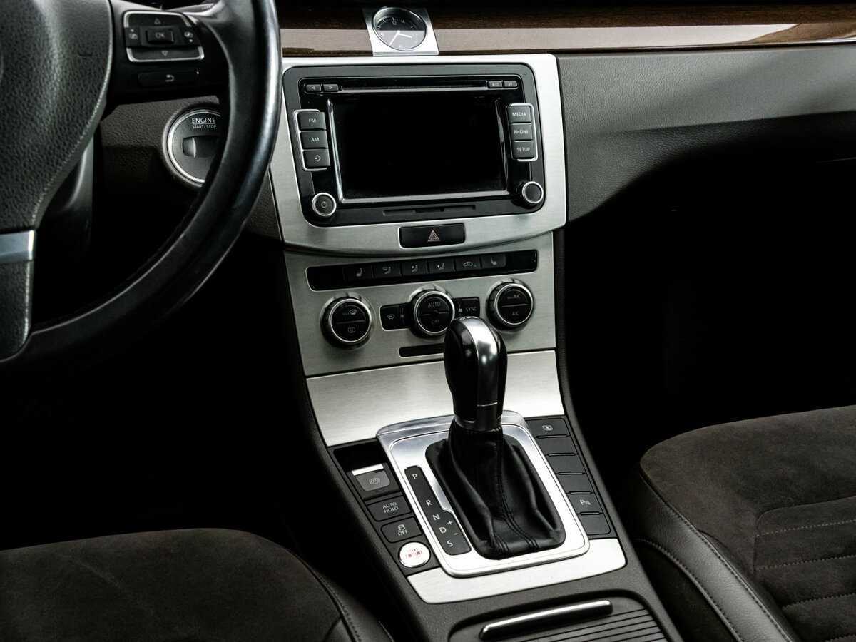 Volkswagen Passat с пробегом — 2012 год. Фото: #10