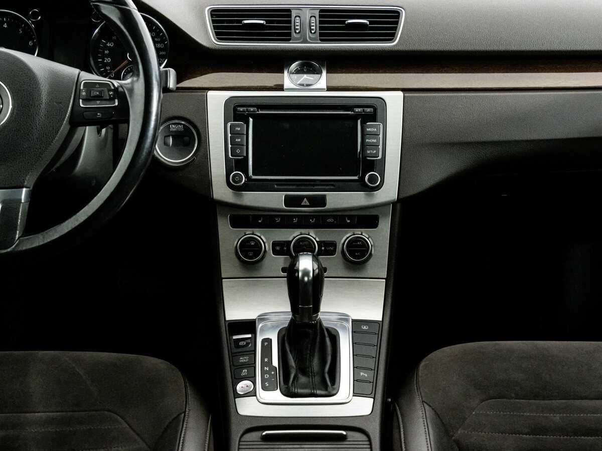 Volkswagen Passat с пробегом — 2012 год. Фото: #11