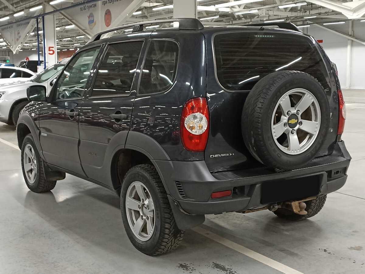 Chevrolet Niva с пробегом — 2015 год. Фото: #6