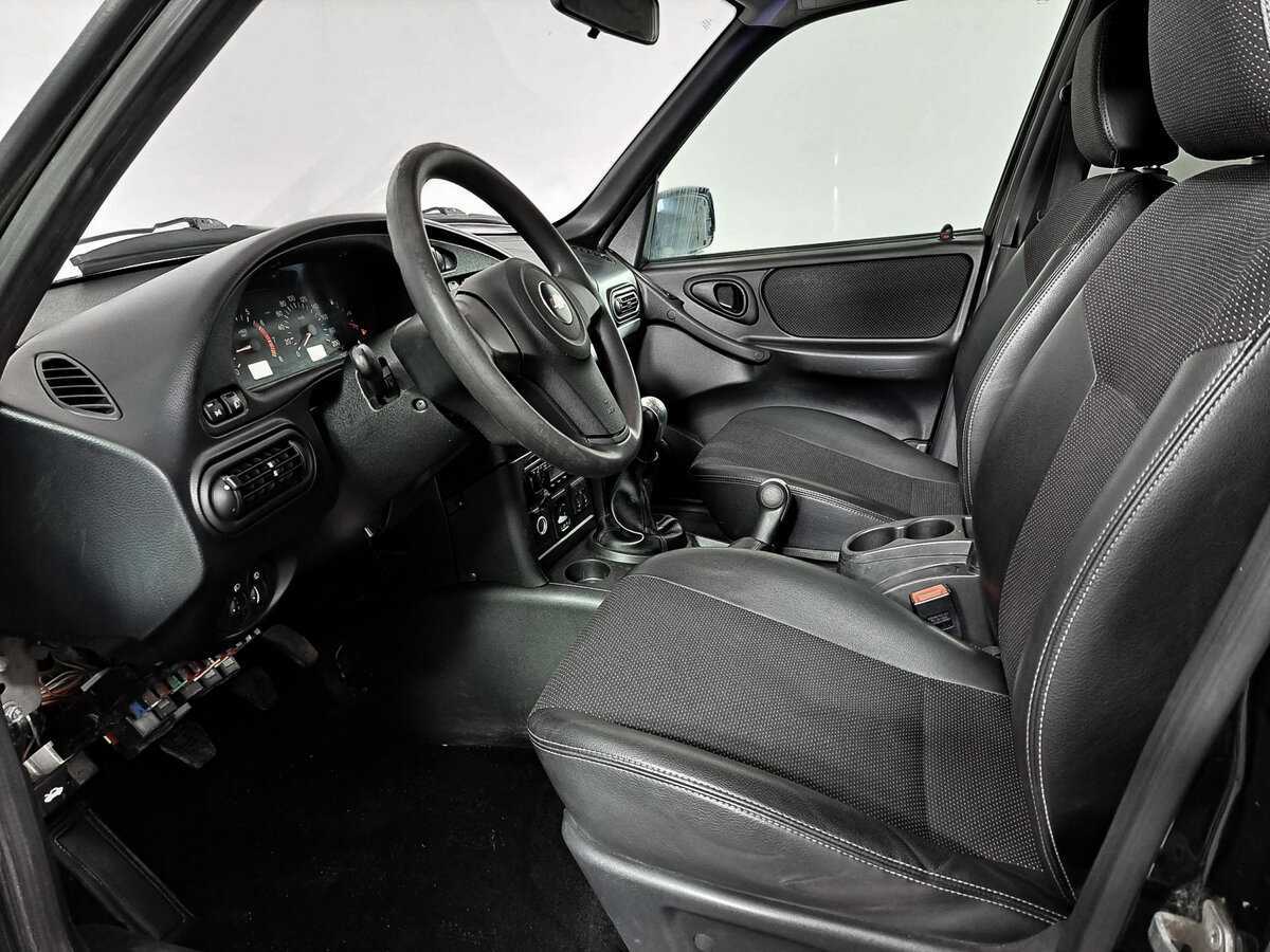 Chevrolet Niva с пробегом — 2015 год. Фото: #15