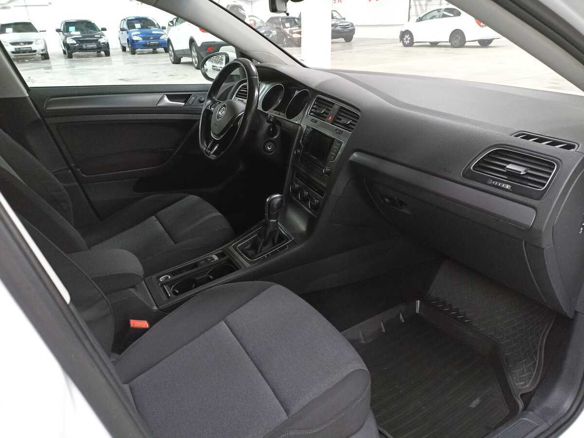 Volkswagen Golf с пробегом — 2013 год. Фото: #10