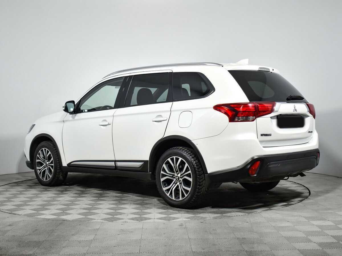 Mitsubishi Outlander с пробегом — 2018 год. Фото: #5