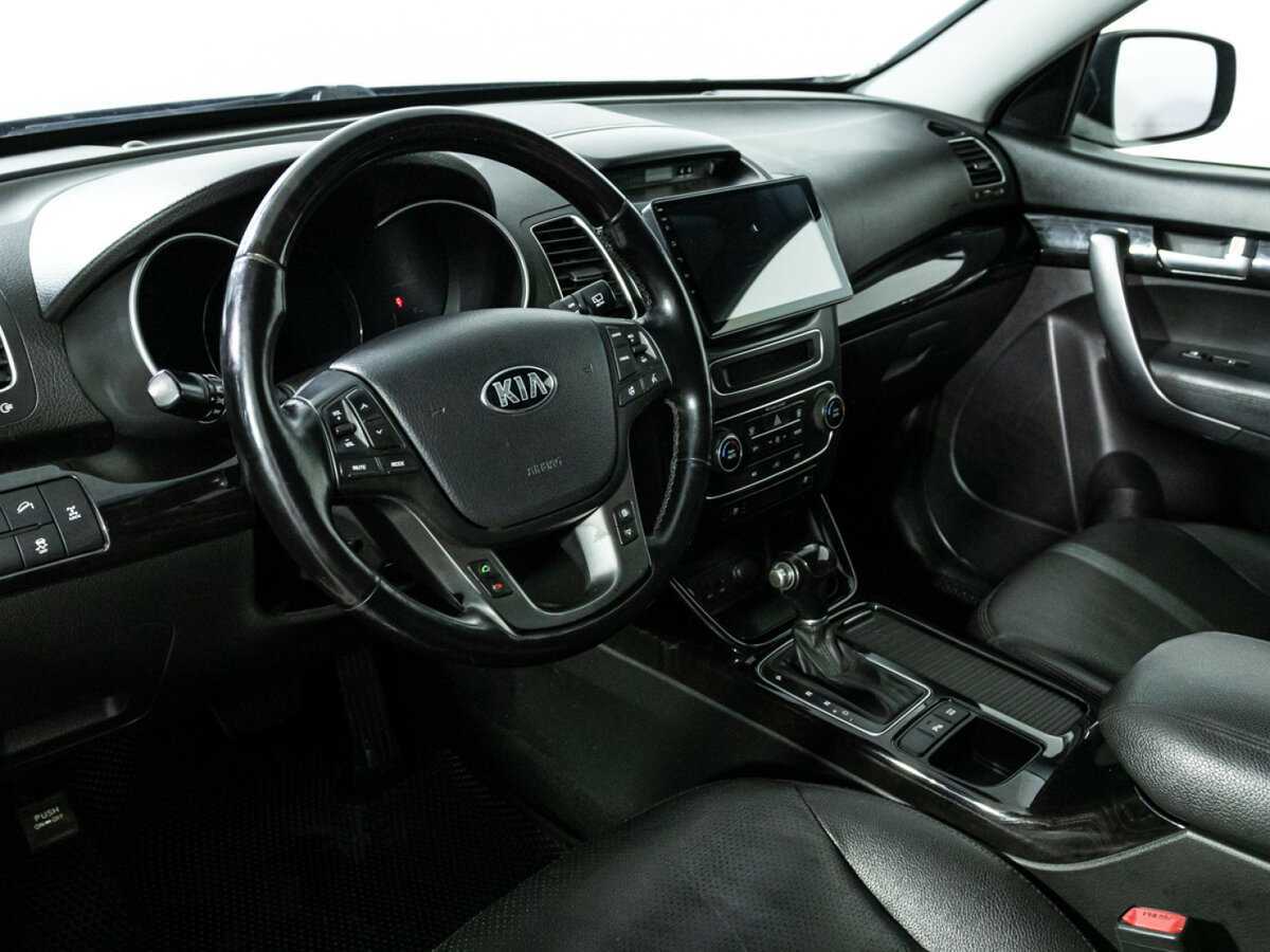 Kia Sorento с пробегом — 2013 год. Фото: #10