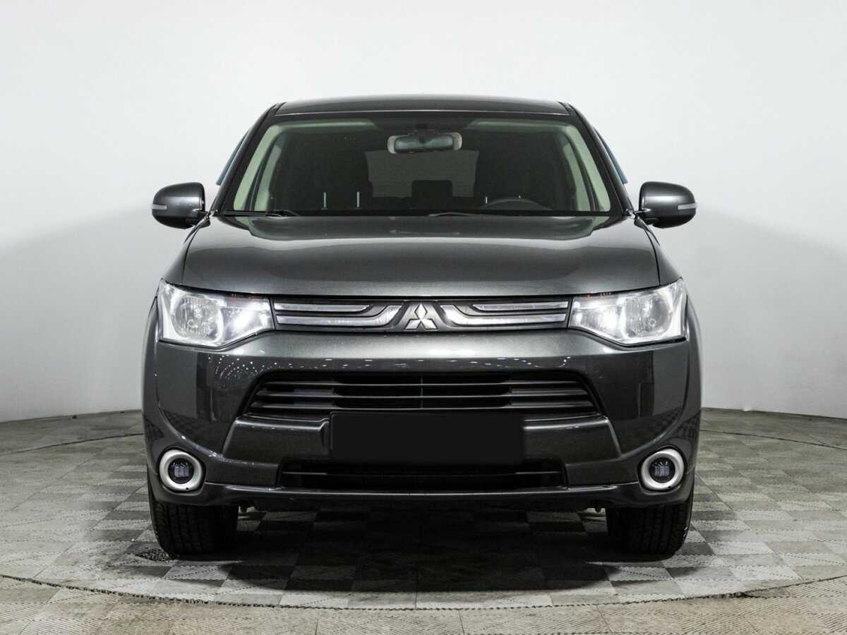 Mitsubishi Outlander с пробегом — 2013 год. Фото: #1