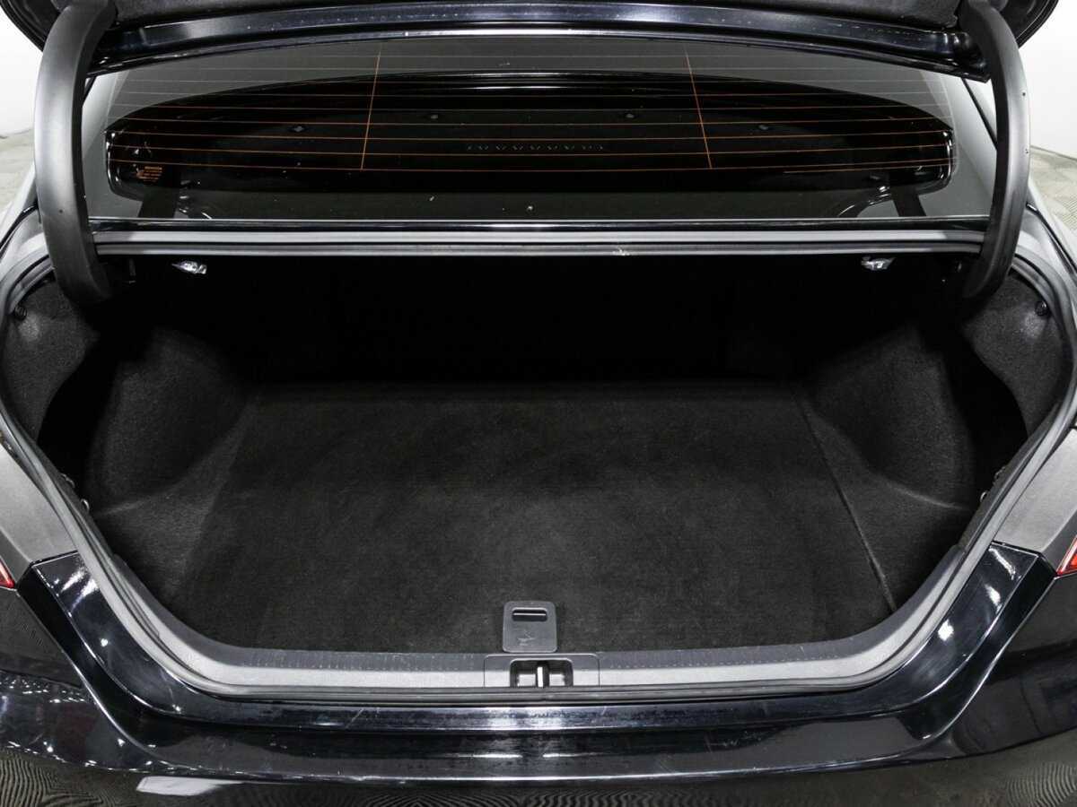 Toyota Camry с пробегом — 2019 год. Фото: #14