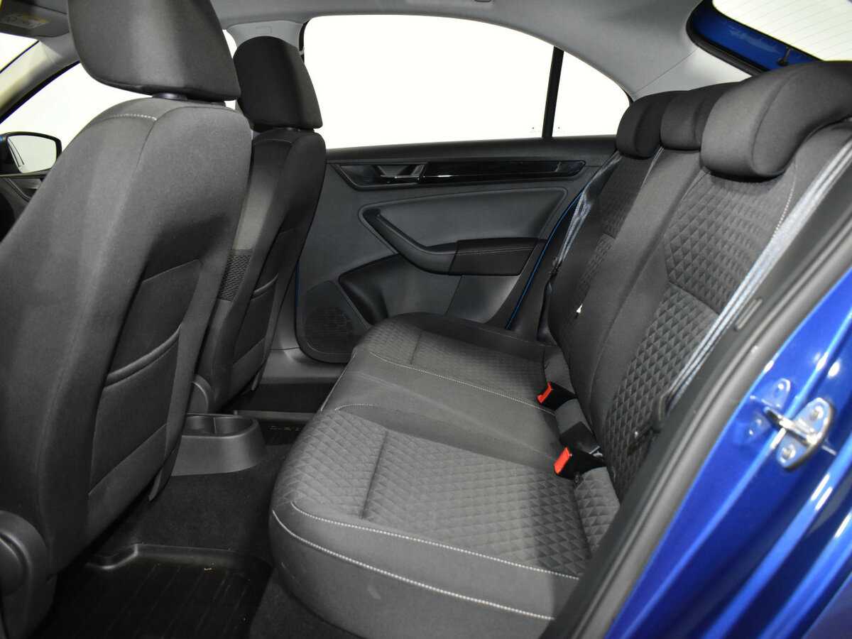 Skoda Rapid с пробегом — 2018 год. Фото: #19