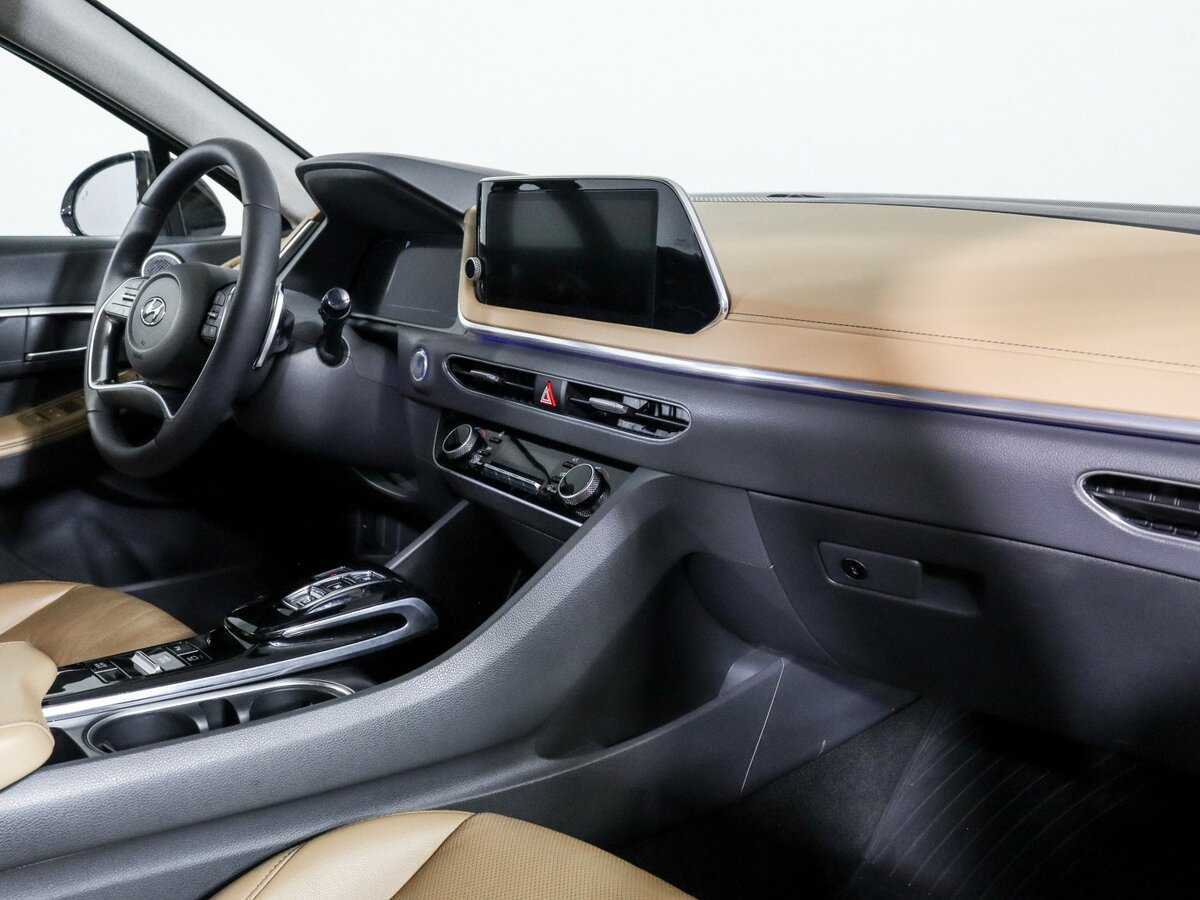 Hyundai Sonata с пробегом — 2020 год. Фото: #8
