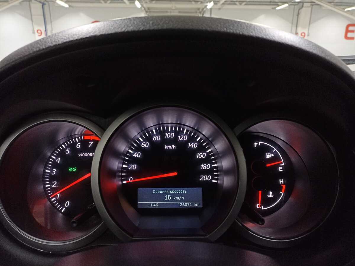 Suzuki Grand Vitara с пробегом — 2013 год. Фото: #12