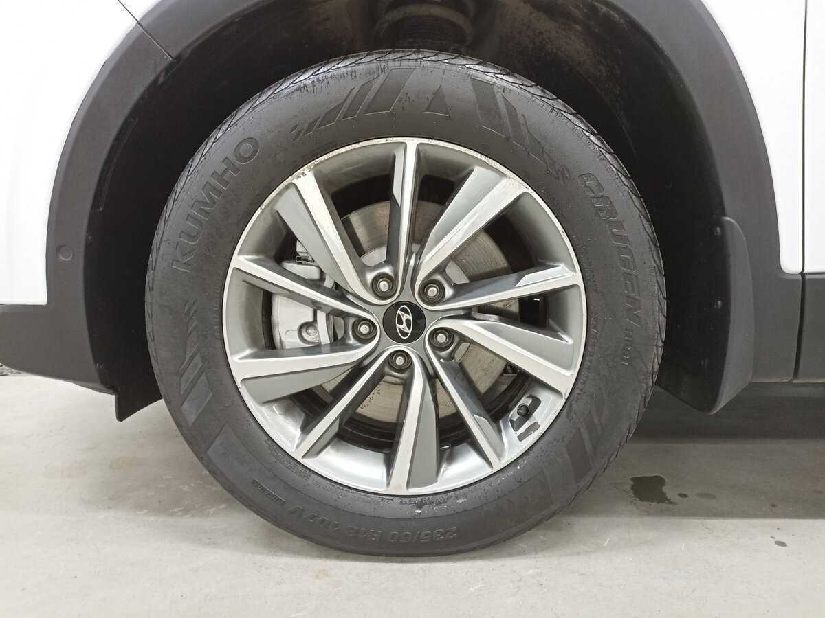 Hyundai Santa Fe с пробегом — 2018 год. Фото: #17