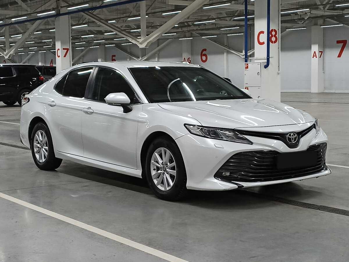 Toyota Camry с пробегом — 2019 год. Фото: #2