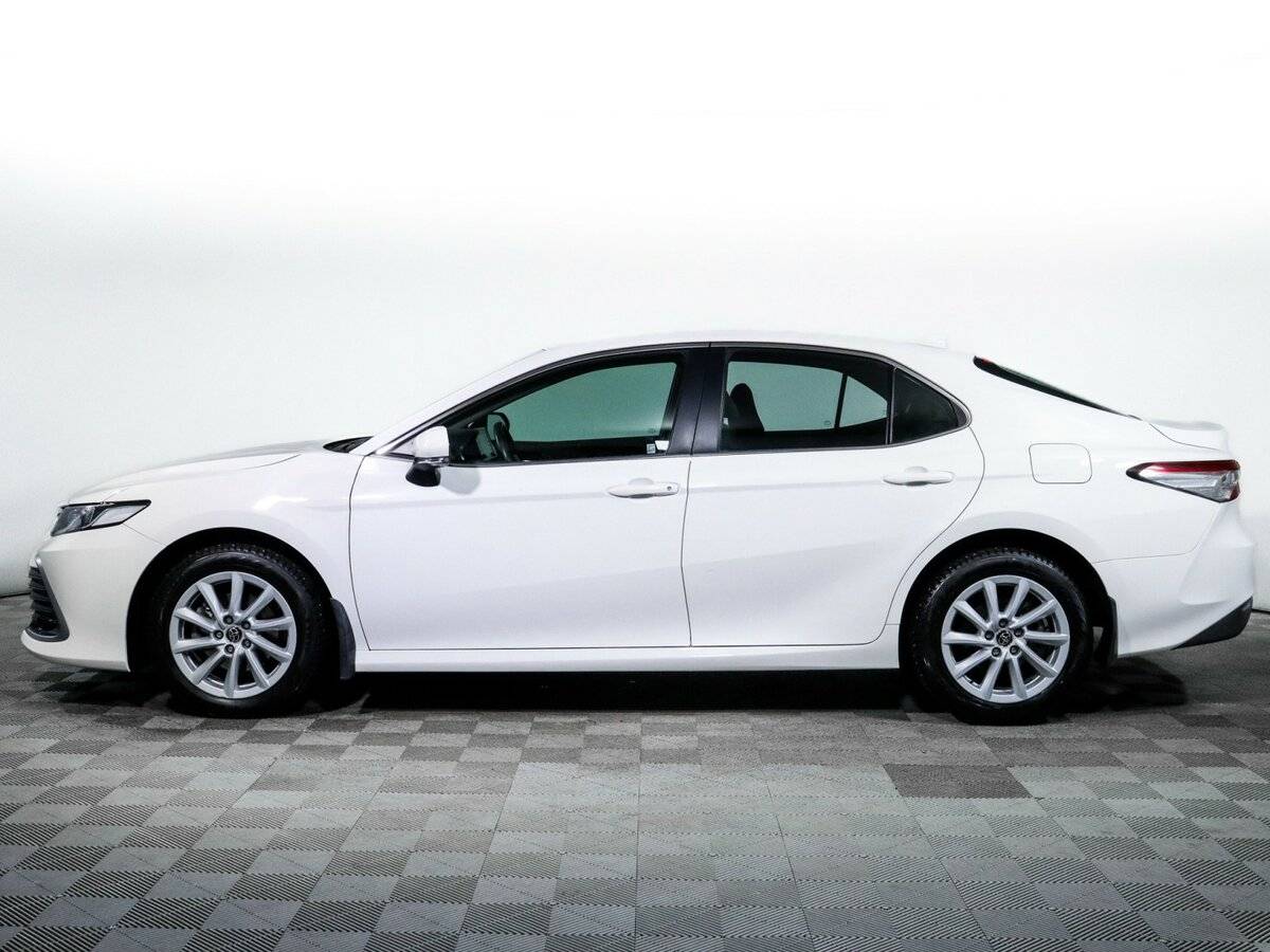 Toyota Camry с пробегом — 2021 год. Фото: #4