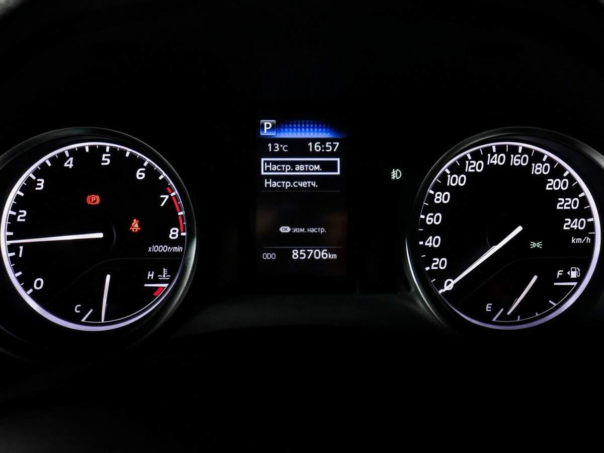 Toyota Camry с пробегом — 2021 год. Фото: #10