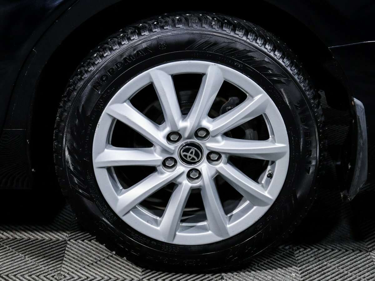 Toyota Camry с пробегом — 2021 год. Фото: #14