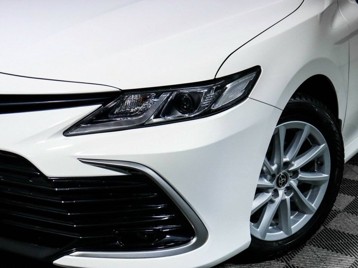 Toyota Camry с пробегом — 2021 год. Фото: #16
