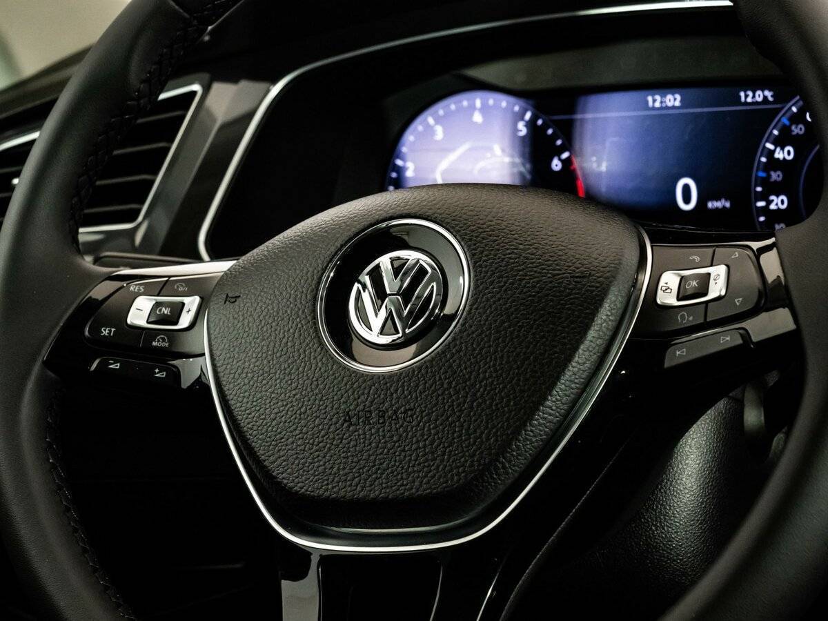 Volkswagen Tiguan с пробегом — 2017 год. Фото: #11