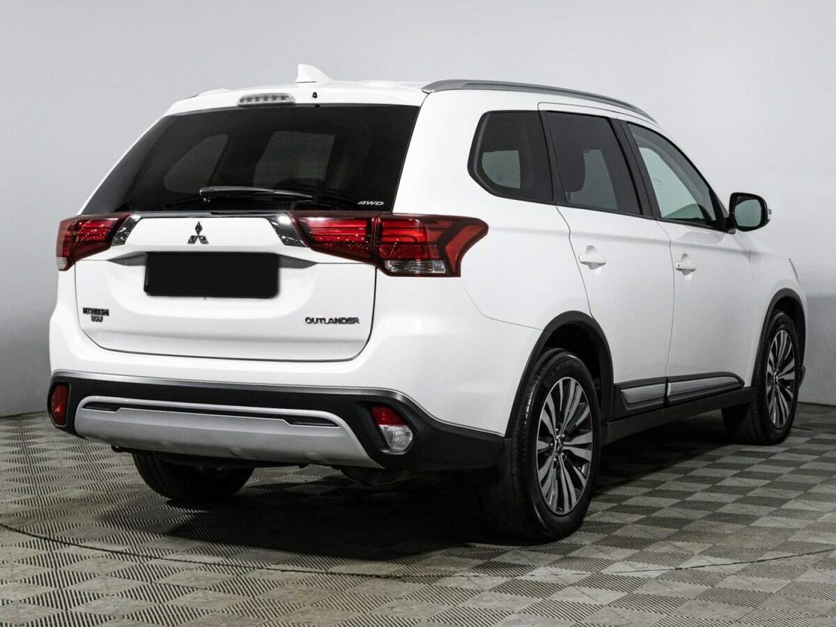 Mitsubishi Outlander с пробегом — 2019 год. Фото: #4