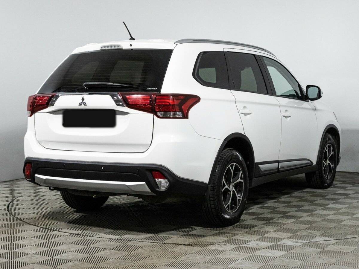 Mitsubishi Outlander с пробегом — 2016 год. Фото: #4