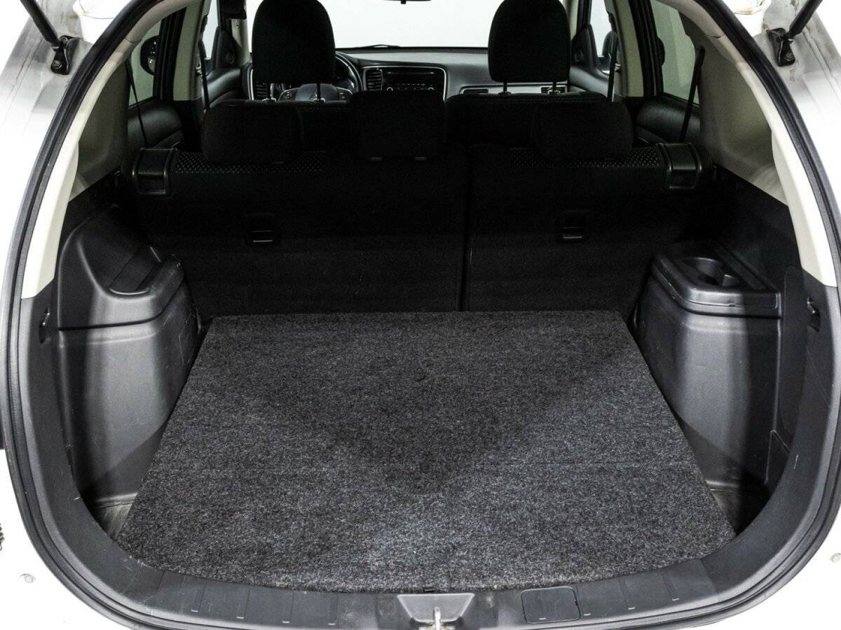 Mitsubishi Outlander с пробегом — 2016 год. Фото: #14