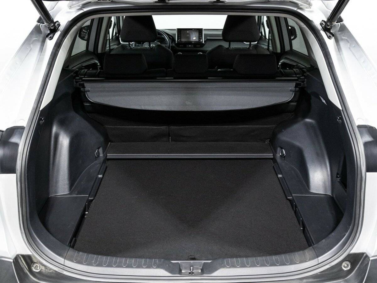 Toyota RAV4 с пробегом — 2020 год. Фото: #14