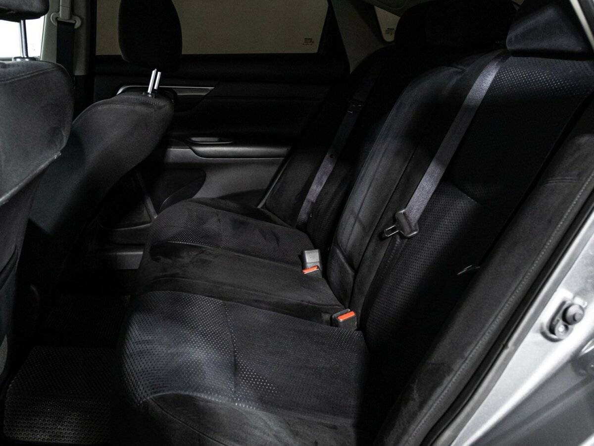 Nissan Teana с пробегом — 2014 год. Фото: #9