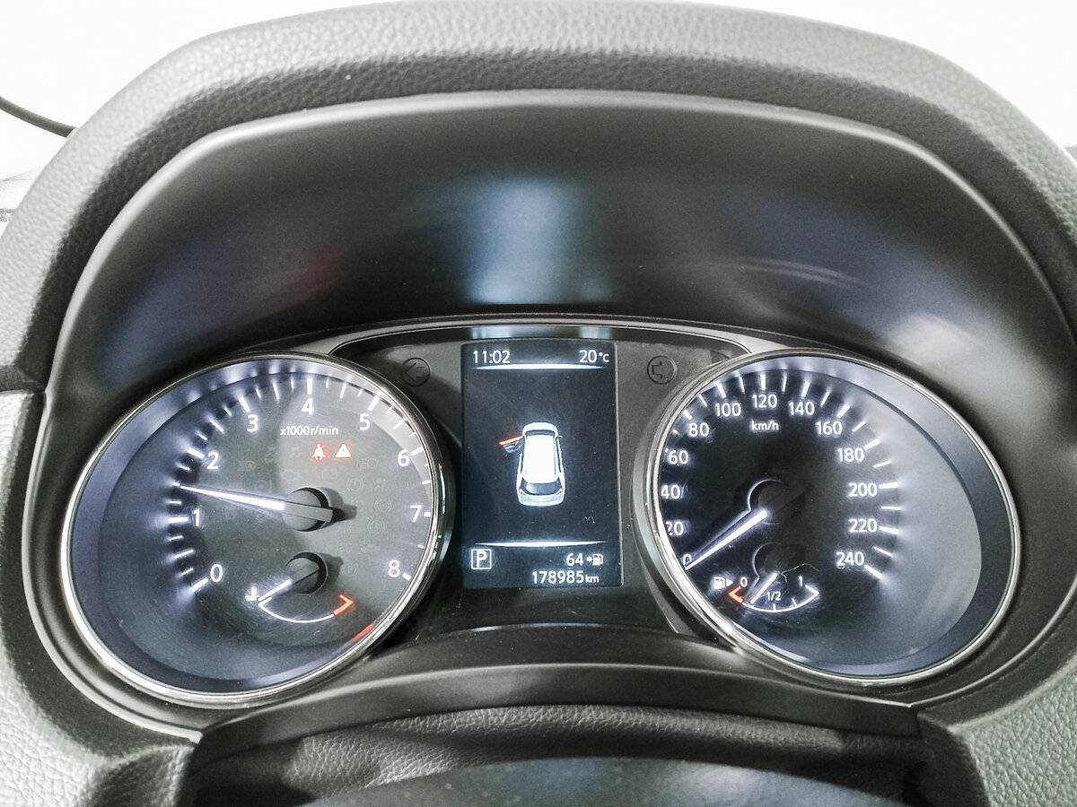 Nissan X-Trail с пробегом — 2016 год. Фото: #12