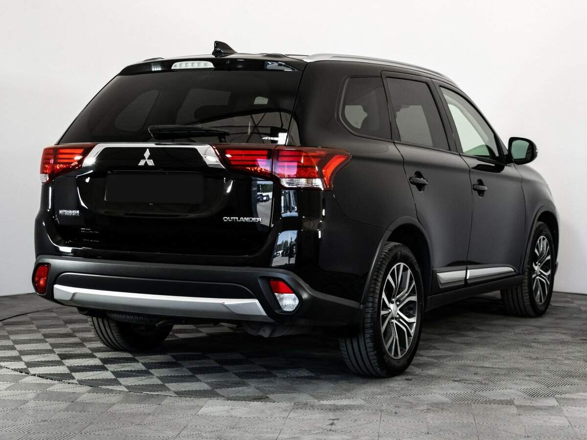 Mitsubishi Outlander с пробегом — 2018 год. Фото: #3