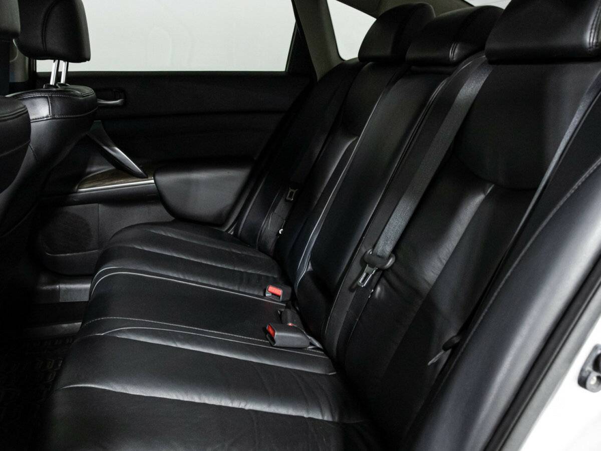 Nissan Teana с пробегом — 2012 год. Фото: #8