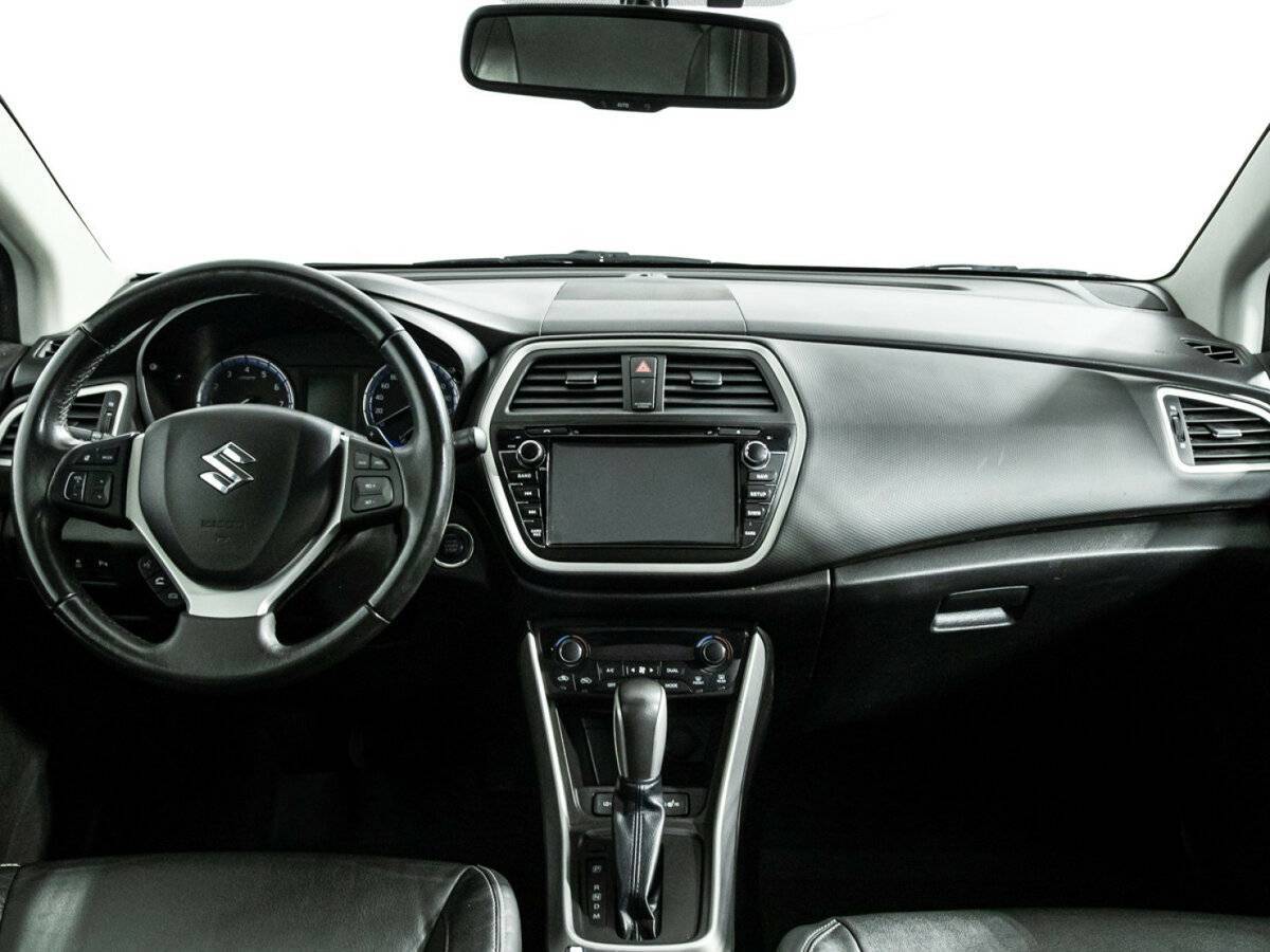Suzuki SX4 с пробегом — 2014 год. Фото: #12