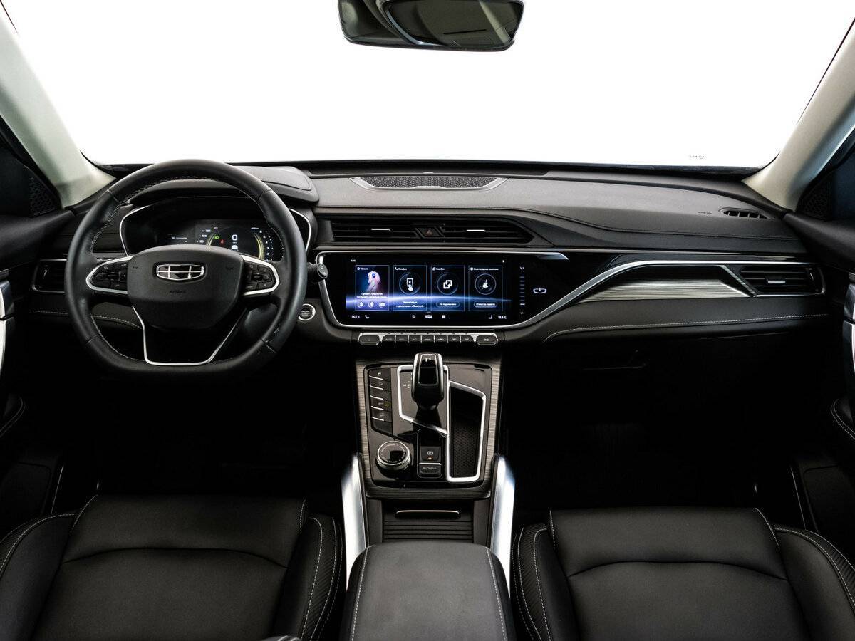 Geely Atlas Pro с пробегом — 2022 год. Фото: #7