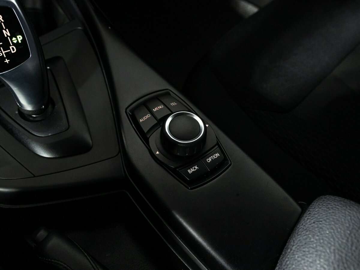 BMW 1 серии с пробегом — 2013 год. Фото: #16