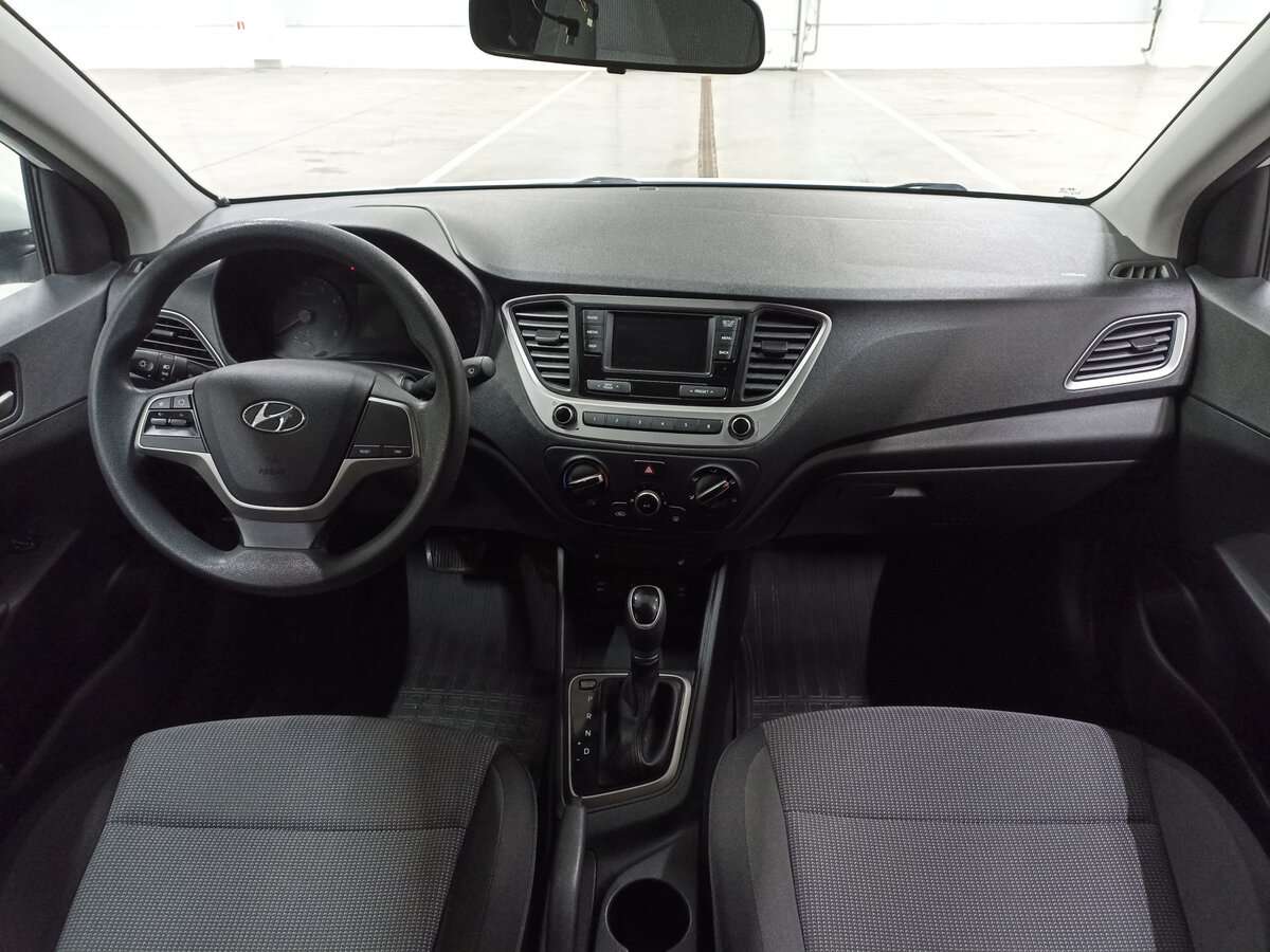 Hyundai Solaris с пробегом — 2017 год. Фото: #13