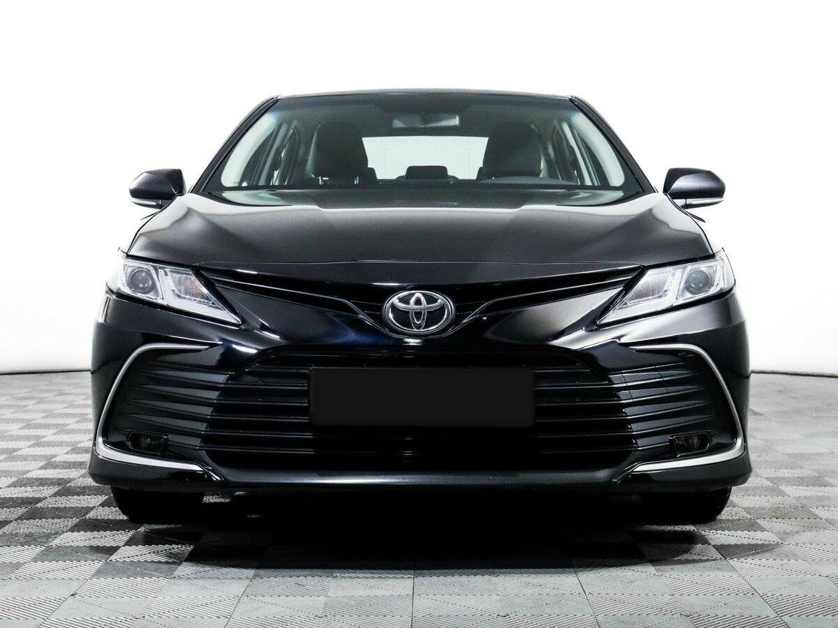 Toyota Camry с пробегом — 2021 год. Фото: #1
