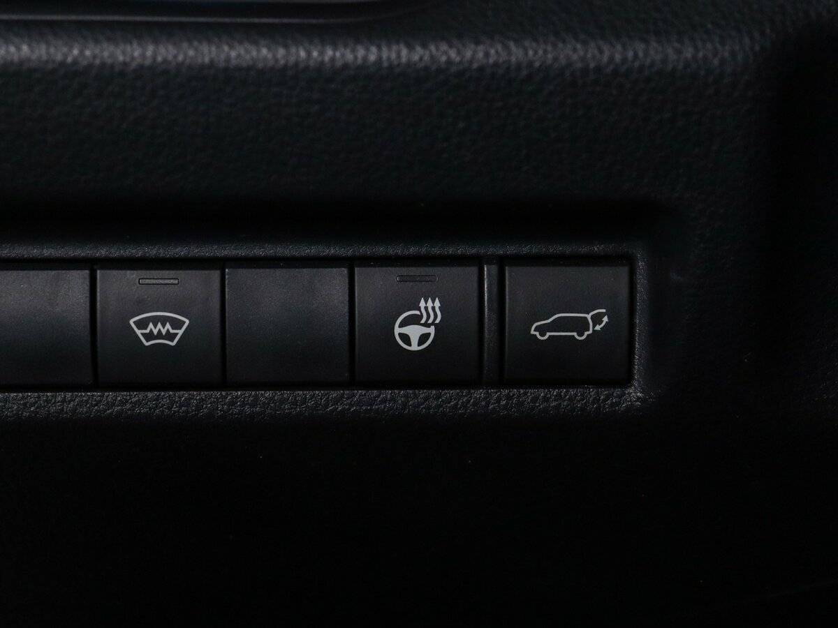 Toyota RAV4 с пробегом — 2020 год. Фото: #16